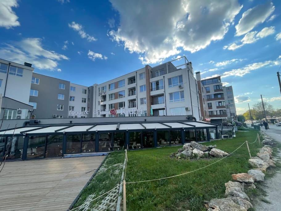 Apartamento Hidden Treasure Varna Exterior foto