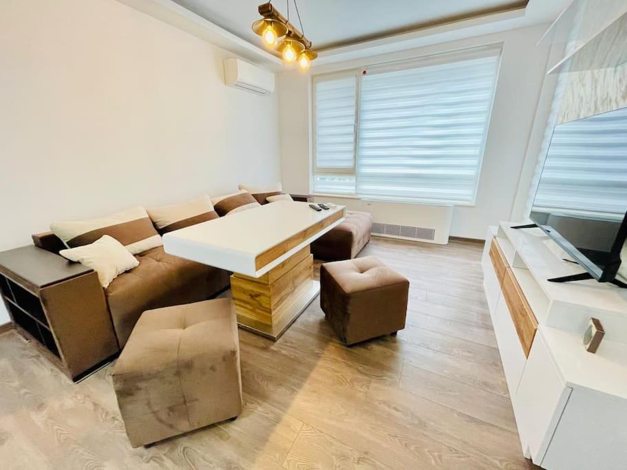 Apartamento Hidden Treasure Varna Exterior foto